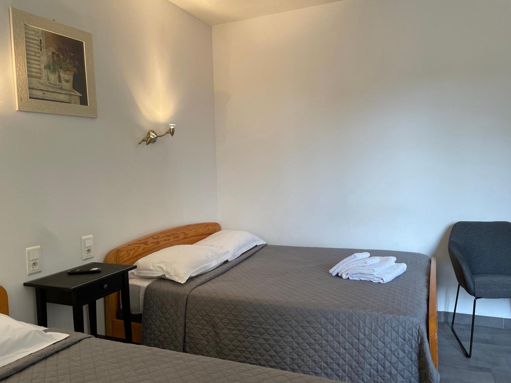 Hotel L'Escale Aigues-Mortes Eksteriør bilde